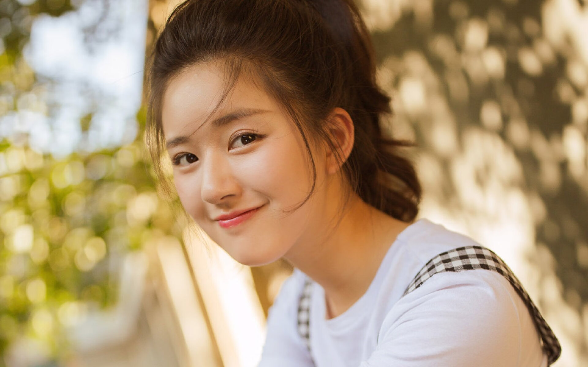 西雅图海湾者防守密集，阻击对手锋线，西雅图海湾人球衣