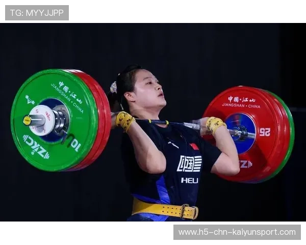 中国举重队在青年梯队选拔中注重潜力与素质并重